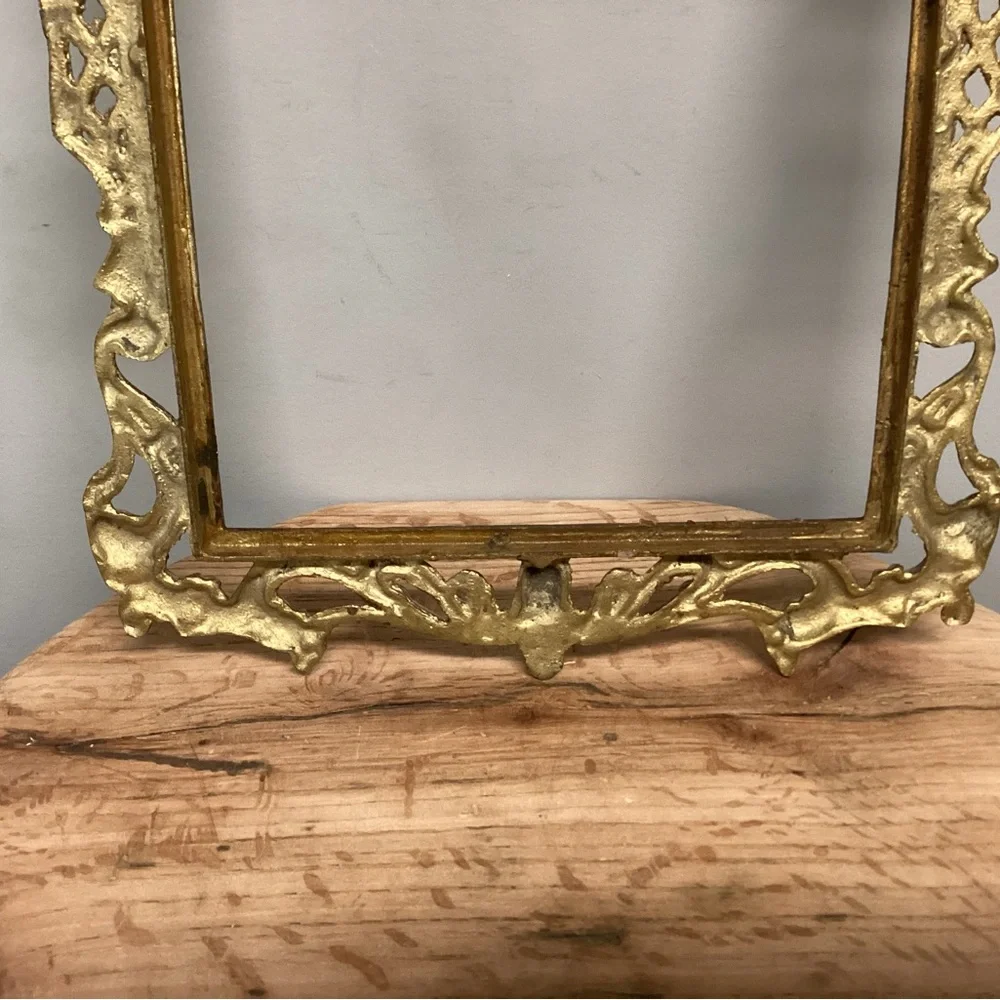 🟡 Vintage Solid Brass Photo or Mirror Frame - Rare - Ornate - Collectible - Picture 6 of 13